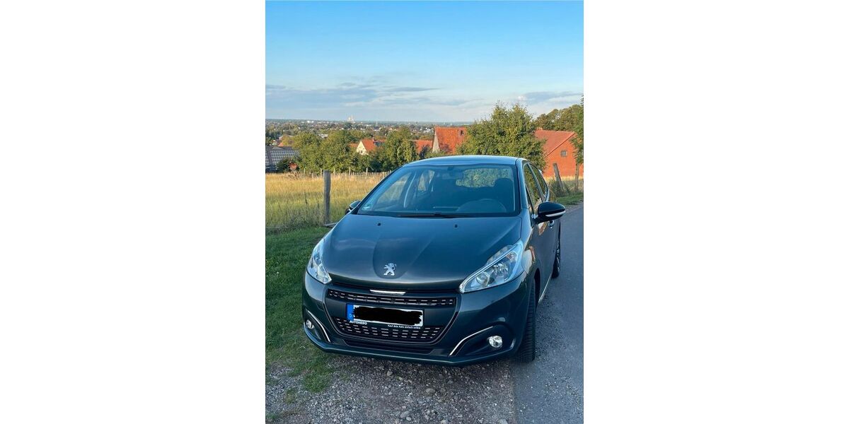 Peugeot 208 73.000 km 7.599 &euro; Minden 32425