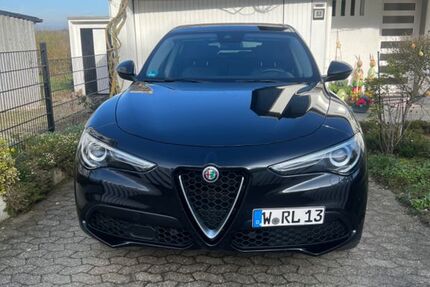 Alfa Romeo Stelvio 139.000 km 20.700 &euro; Wuppertal 42281