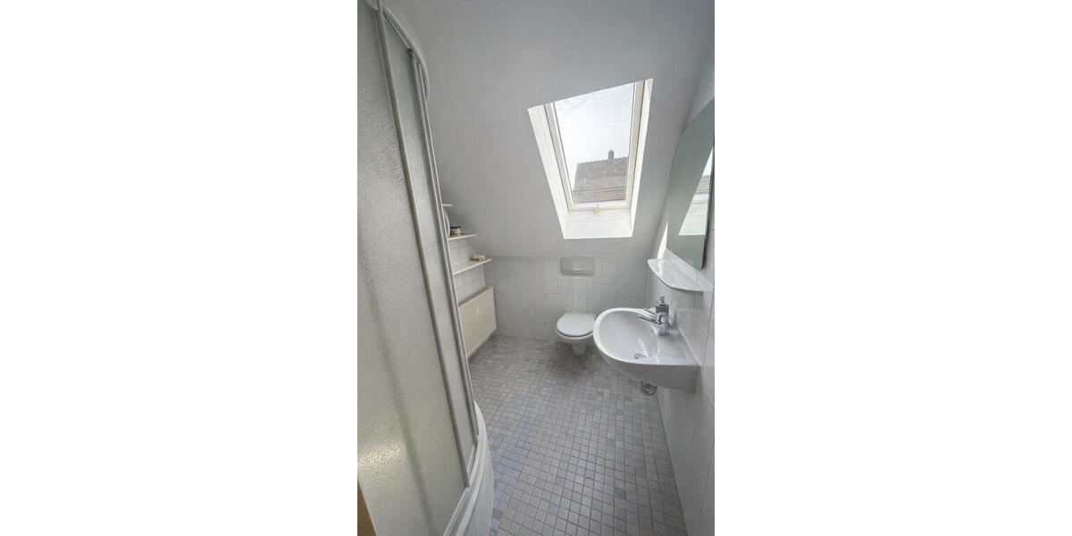 Dachgeschoßwohnung Schwieberdingen - 3.5 Zimmer, 73 m&sup2;, 750&euro; | Angebot:25980494