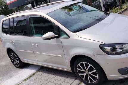 VW Touran 293.000 km 3.499 &euro; Ketsch 68775
