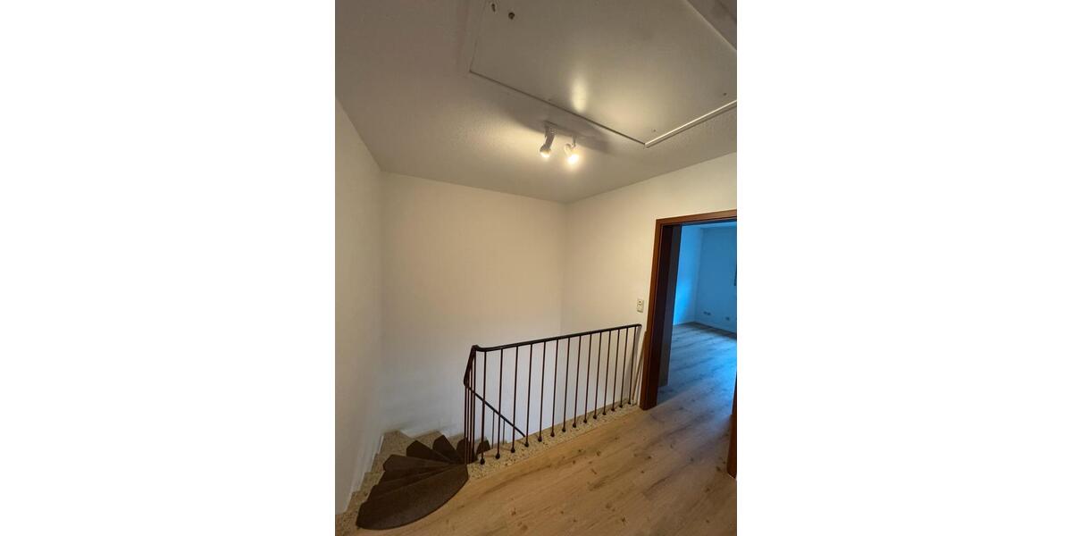 Teilsanierte Doppelhaushälfte mit Garten in Kaltenbrunn 4 zimmer