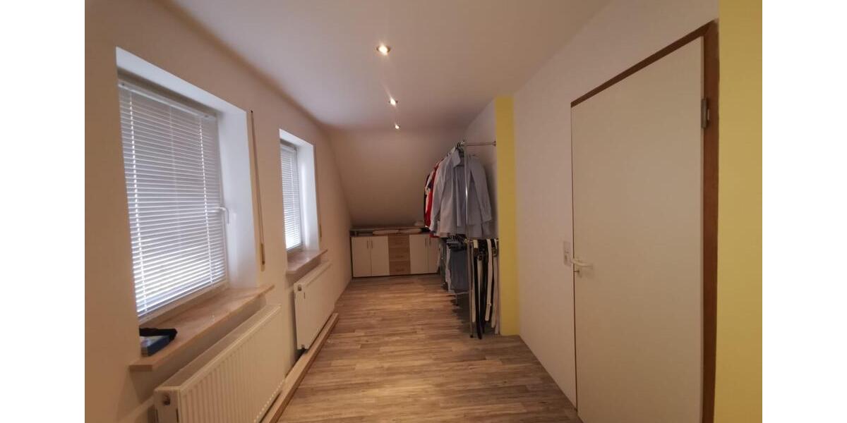 Einfamilienhaus Küps - 7 Zimmer, 190 m&sup2;, 380.000&euro; | Angebot:27021905
