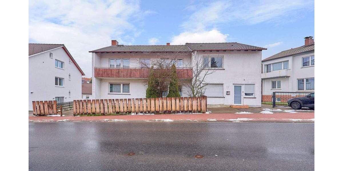 Sanierungsobjekt mit 829 m² Grundstück, 3 Garagen & flexiblem Nutzungskonzept - Mehrfamilienhaus, Wohnhaus Erbach | Angebot:25807636