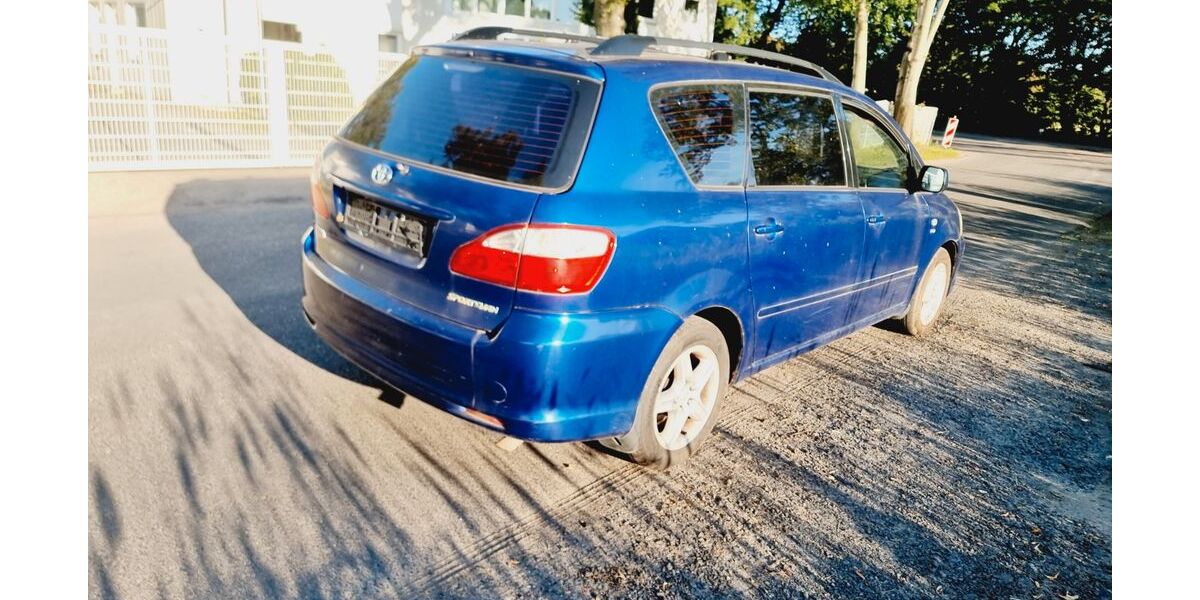 Toyota Avensis Verso 163.454 km 3.800 &euro; Berlin 13629
