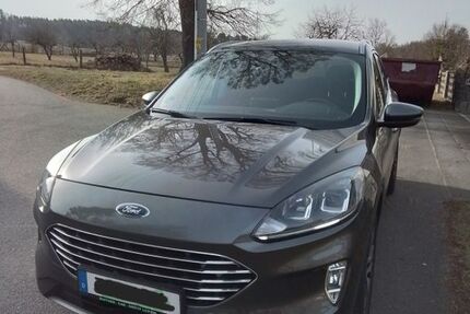 Ford Kuga 60.400 km 18.999 &euro; Schildau 04889