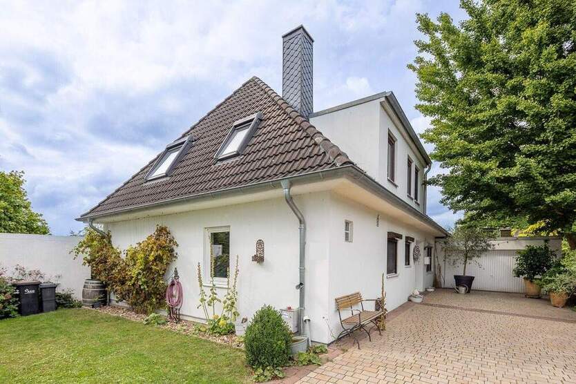 Modernes Wohnen mit dem gewissen Etwas - Großzügiges Einfamilienhaus mit Blick ins Grüne 6 zimmer