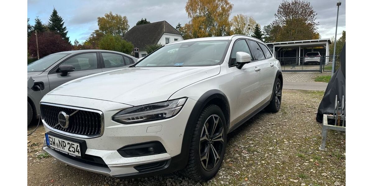 Volvo V90 Cross Country 42.000 km 52.000 &euro; Weitenhagen 17498