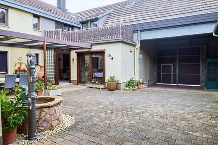 Haus Bornheim - 7 Zimmer, 182 m&sup2;, 550.000&euro; | Angebot:26361524