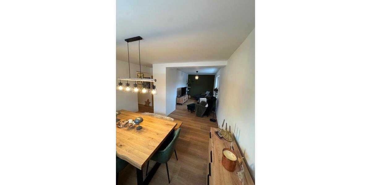 Erdgeschoßwohnung Rühen - 3 Zimmer, 86 m&sup2;, 800&euro; | Angebot:25512119