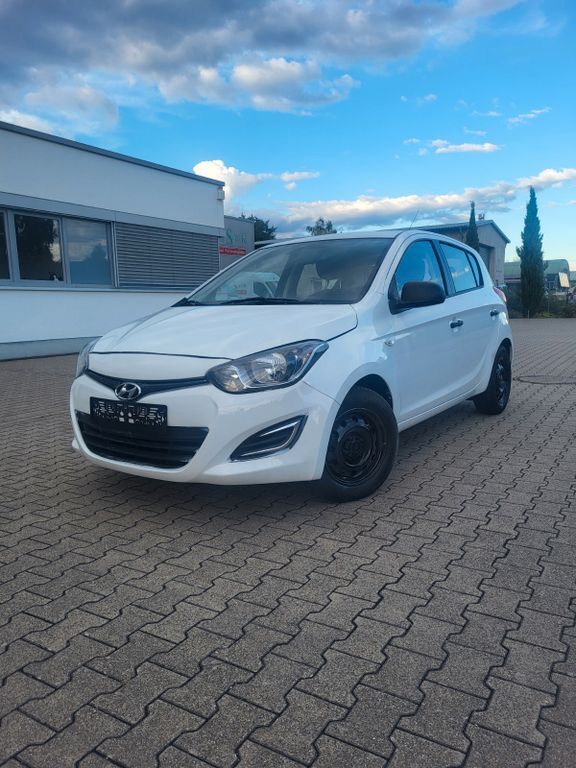 i20