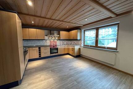 Traumhafte 3,5-Zimmer-Wohnung mit riesiger Dachterrasse in Landshut - Wolfgangsiedlung Objekt-Nr. 2025547