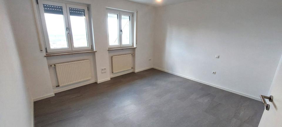 Etagenwohnung Parkstein - 3.5 Zimmer, 100 m&sup2;, 845&euro; | Angebot:26405835