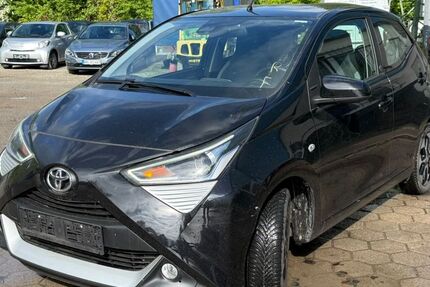 Toyota Aygo (X) 53.300 km 10.890 &euro; Barsbüttel 22885