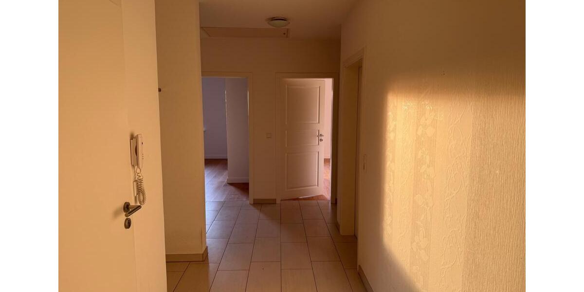 Dachgeschoßwohnung Langenhorn - 3 Zimmer, 76 m&sup2;, 840&euro; | Angebot:23523707