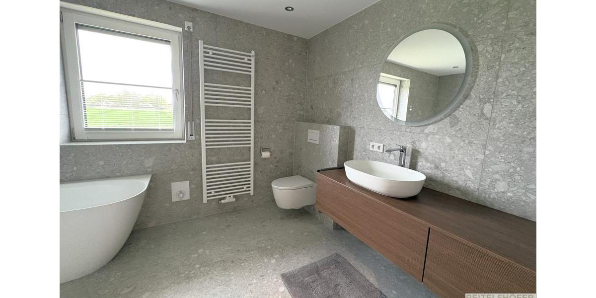 Erdgeschoßwohnung Ansbach - 4 Zimmer, 130 m&sup2;, 1.200&euro; | Angebot:26178645