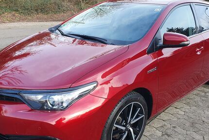Toyota Auris 95.000 km 14.490 &euro; Saarbrücken - Burbach 66115