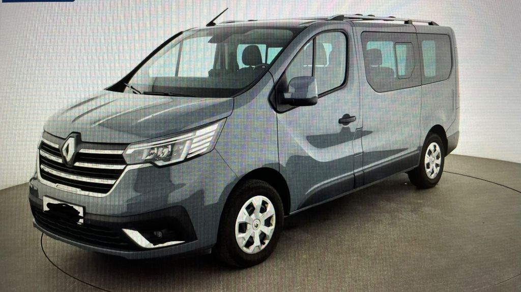 Renault Trafic 77.000 km 21.900 &euro; Gröningen OT Großalsleben 39397