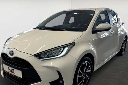 Toyota Yaris 77.697 km 17.490 &euro; Frankfurt 60314