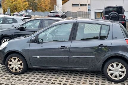 Renault Clio 140.000 km 2.750 &euro; Ruthweiler 66869