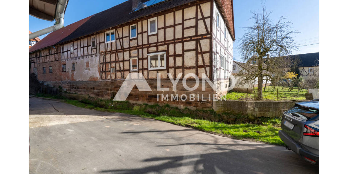 Bauernhaus, Landhaus Bad Arolsen / Schmillinghausen Schmillinghausen - 9 Zimmer, 220 m&sup2;, 159.000&euro; | Angebot:25773073