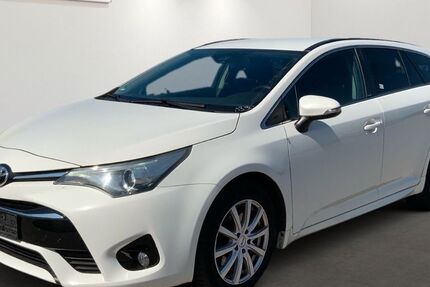 Toyota Avensis 174.957 km 9.699 € Brehna 06796