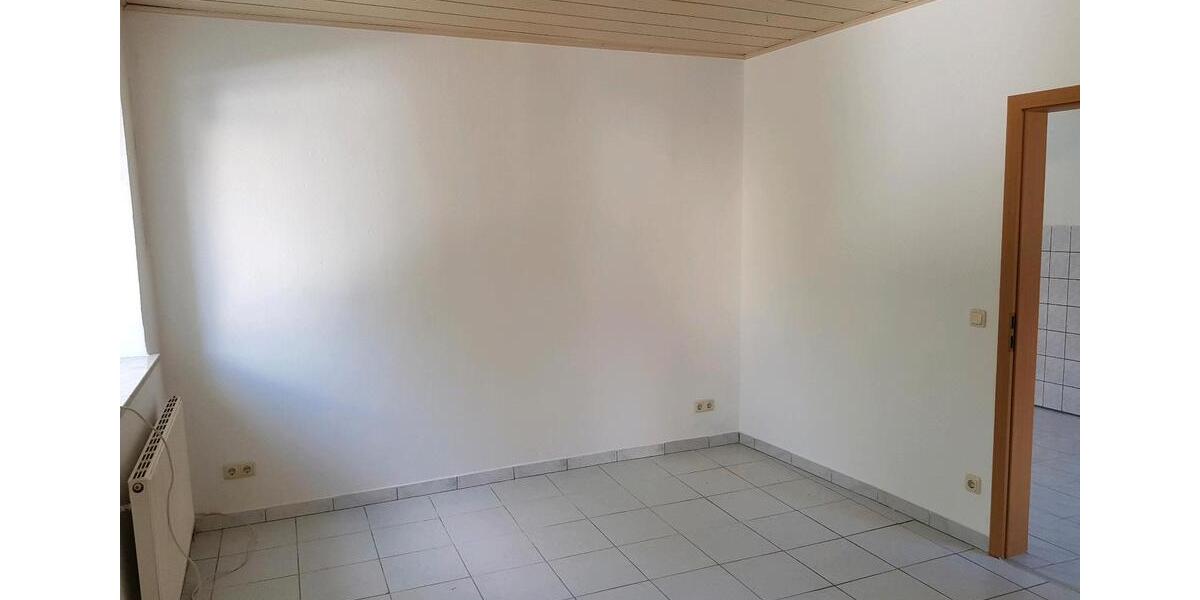 Einfamilienhaus Vohenstrauß - 2 Zimmer, 147 m&sup2;, 750&euro; | Angebot:25853607