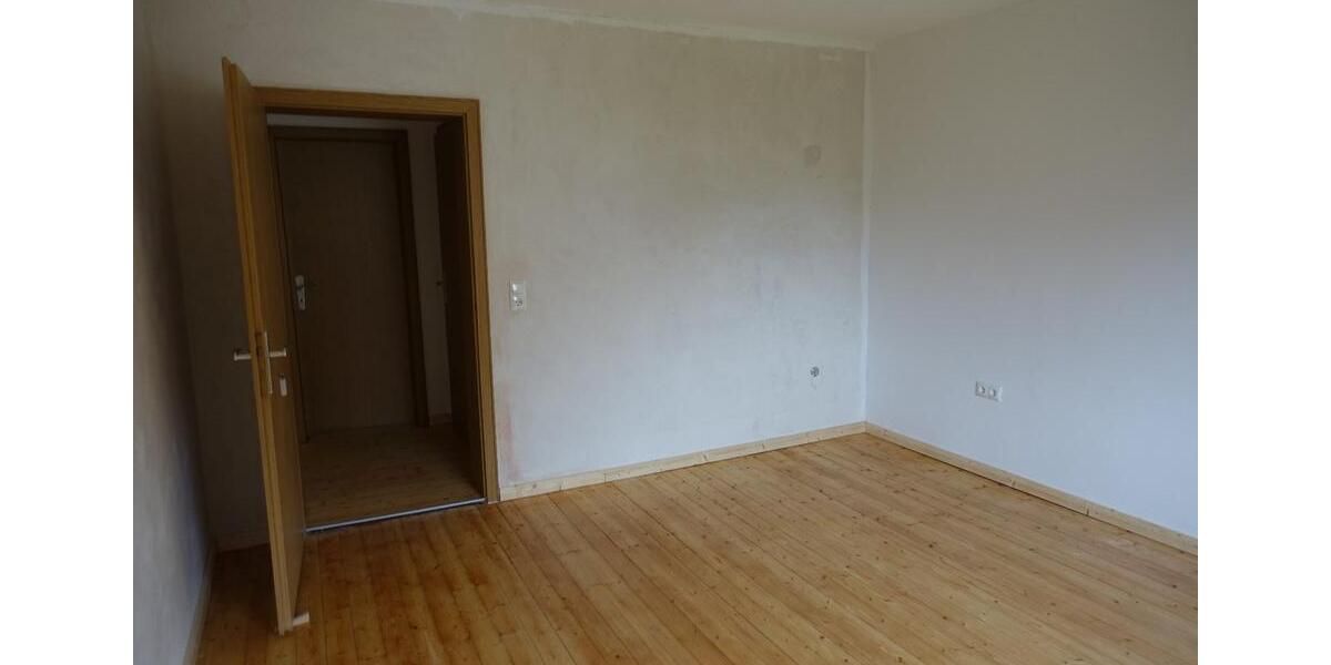 Erdgeschoßwohnung Bad Neustadt an der Saale - 3 Zimmer, 77 m&sup2;, 700&euro; | Angebot:26019944