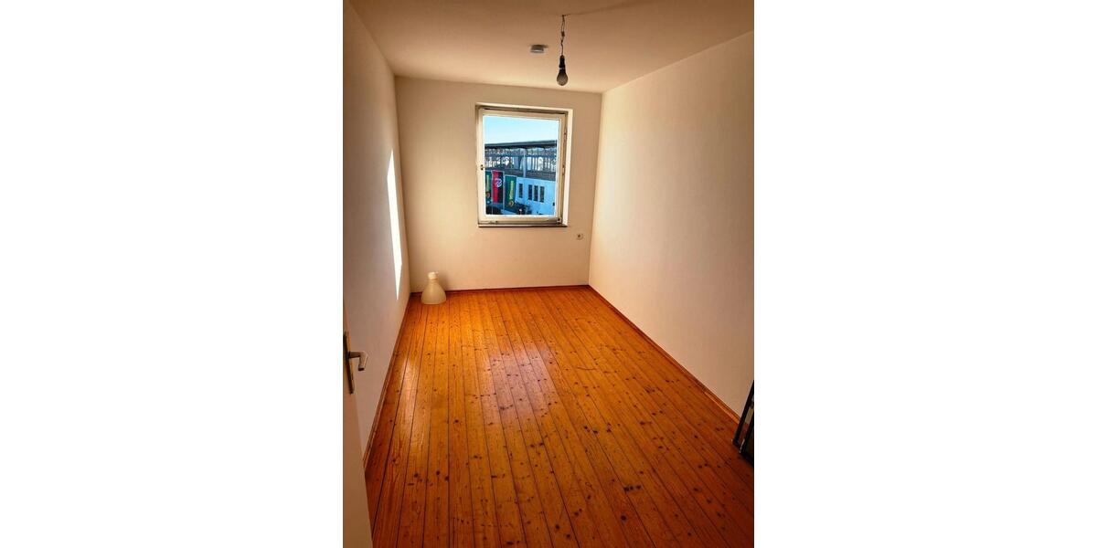 Etagenwohnung Ergolding - 3 Zimmer, 63 m&sup2;, 600&euro; | Angebot:25905410