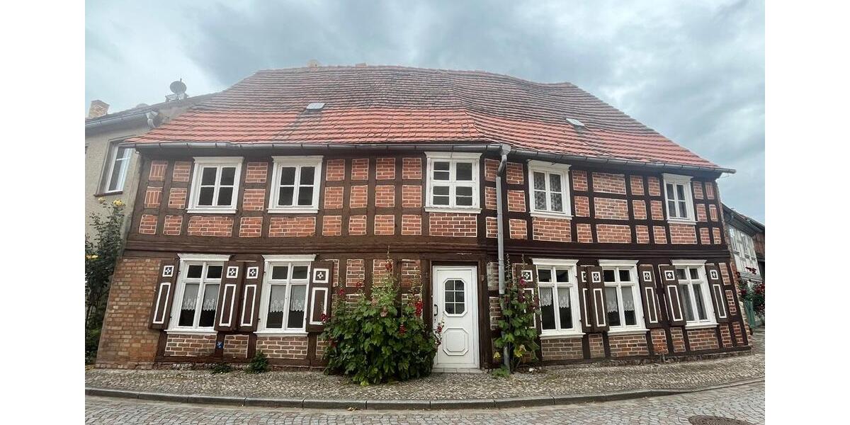 Mehrfamilienhaus, Wohnhaus Seehausen (Altmark) - 10 Zimmer, 120 m&sup2;, 29.800&euro; | Angebot:26777434