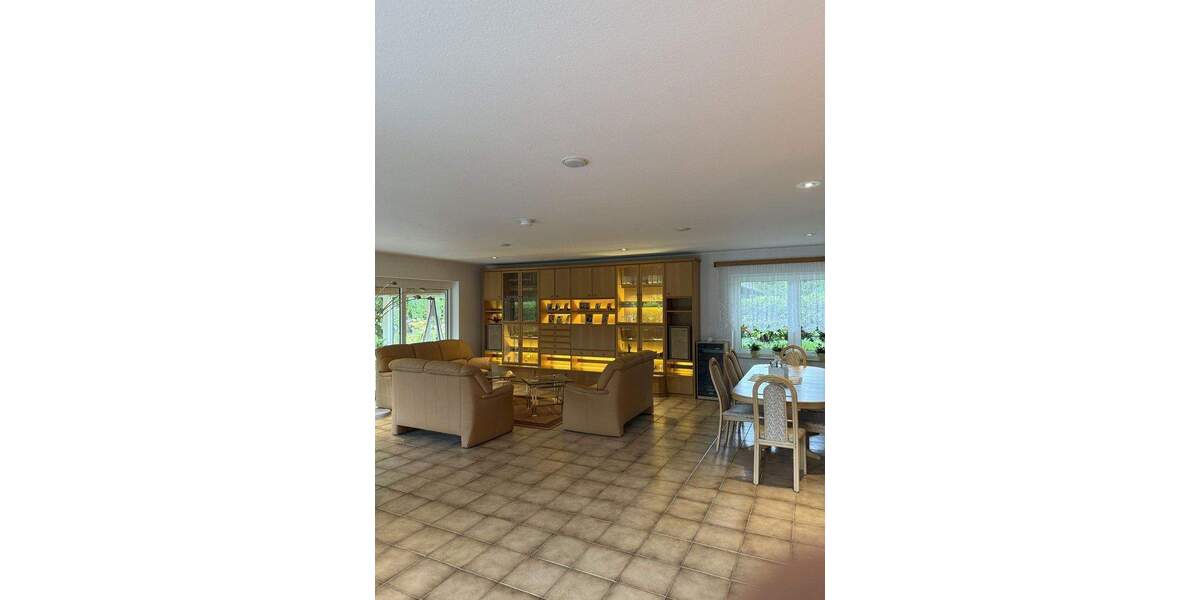 Einfamilienhaus Kaltenkirchen - 9 Zimmer, 415 m&sup2;, 698.400&euro; | Angebot:25782138