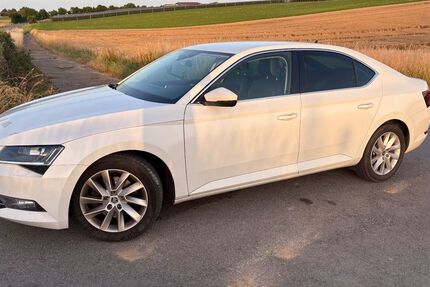 Skoda Superb 165.000 km 15.990 € Winterbach 73650