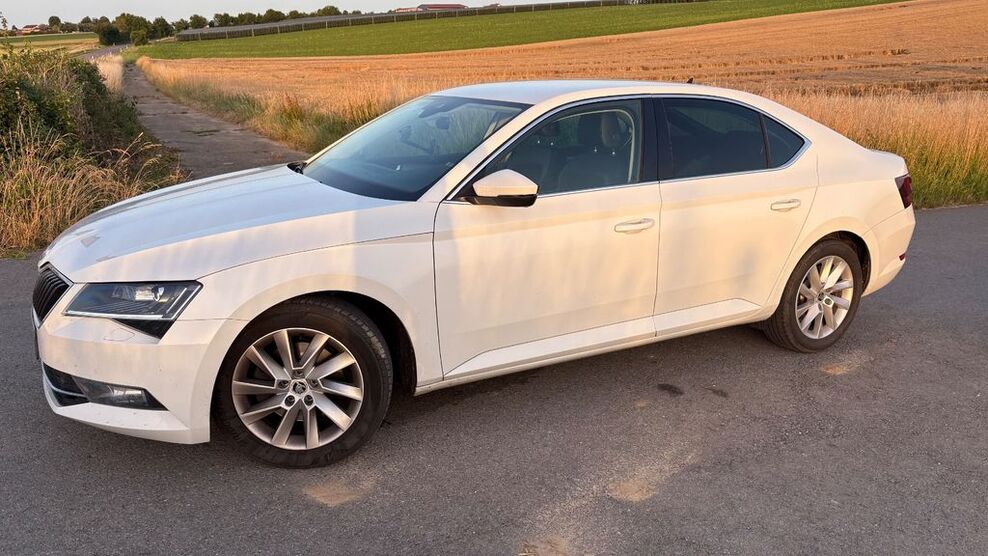 Skoda Superb 165.000 km 15.990 € Winterbach 73650