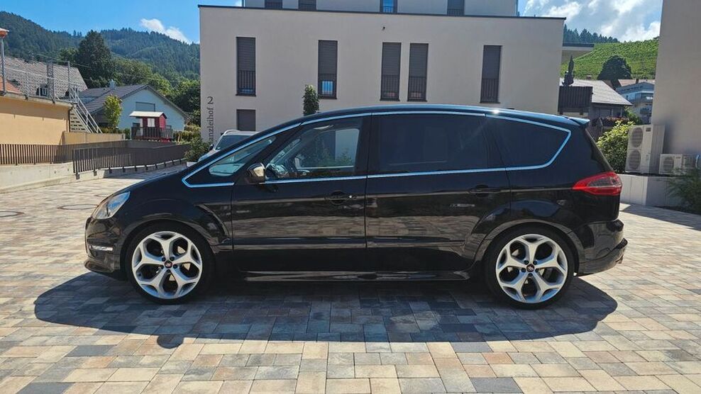 S-Max