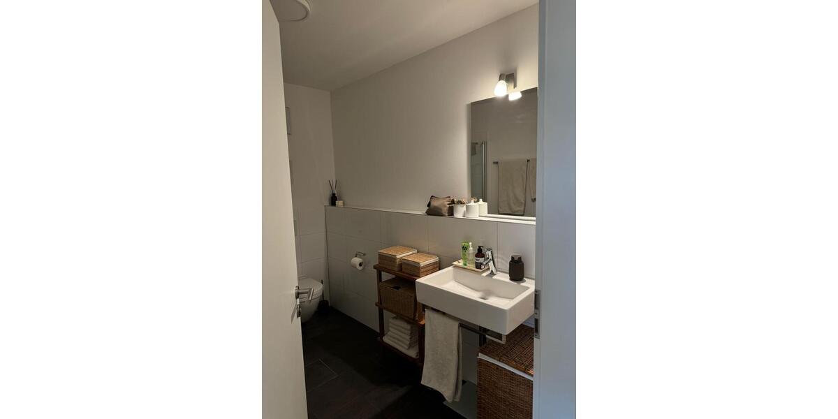 Schöne, fast neue ( BJ 2016) Wohnung zu vermieten 2 zimmer