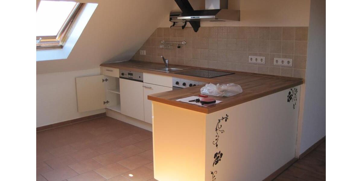Dachgeschoßwohnung Wunstorf - 3.5 Zimmer, 100 m&sup2;, 600&euro; | Angebot:26201758