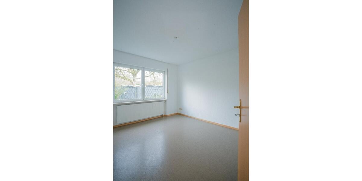 Hochparterre Saarbrücken West - 3 Zimmer, 75 m&sup2;, 179.000&euro; | Angebot:27003124