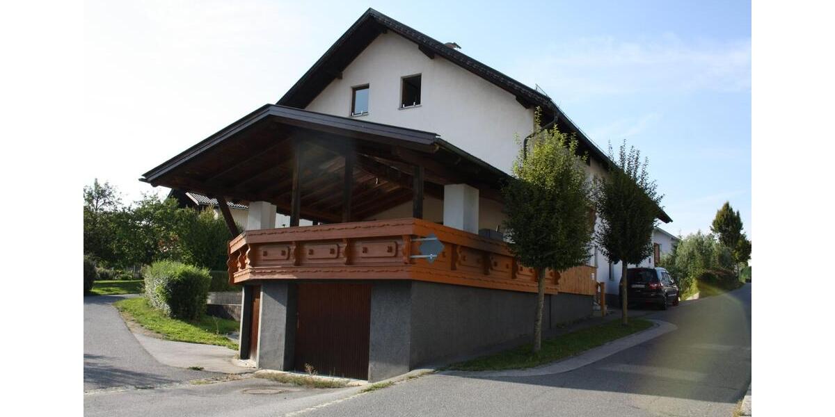 Schöne 3Zimmerwohnung mit riesiger überdachter Terrasse 3 zimmer