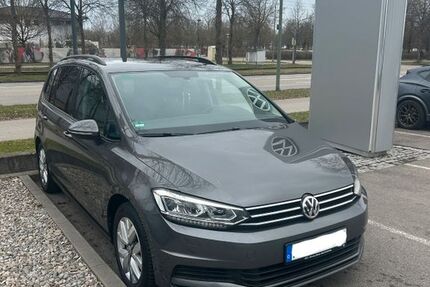 VW Touran 147.000 km 14.990 &euro; Augsburg 86159