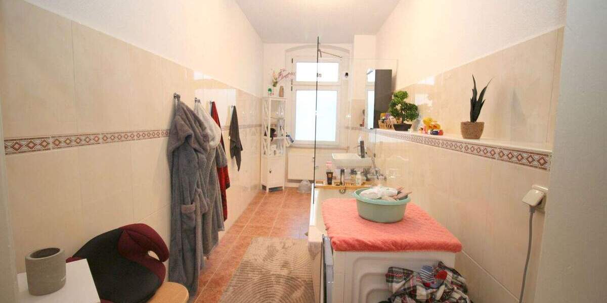Etagenwohnung Riesa Innenstadt - 3 Zimmer, 105 m&sup2;, 129.000&euro; | Angebot:25775291
