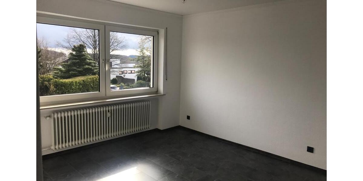 Etagenwohnung Korbach - 6 Zimmer, 125 m&sup2;, 249.000&euro; | Angebot:26762549