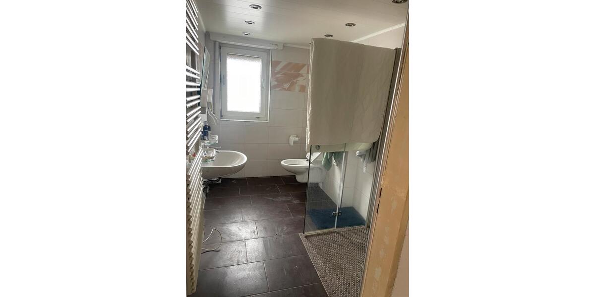 Mehrfamilienhaus, Wohnhaus Altena - 6 Zimmer, 220 m&sup2;, 1.300&euro; | Angebot:25083923