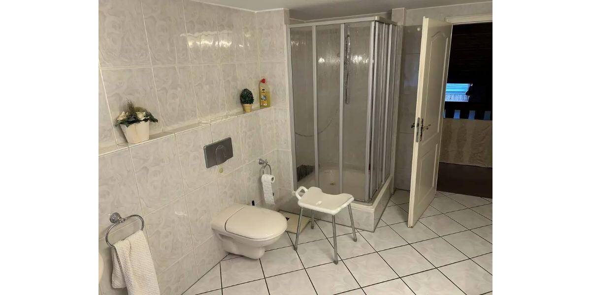 Bauernhaus, Landhaus Schwalmtal Vogelsrath - 8 Zimmer, 220 m&sup2;, 440.000&euro; | Angebot:25684705