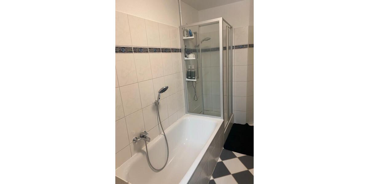 Etagenwohnung Kenn - 2 Zimmer, 116 m&sup2;, 900&euro; | Angebot:26447721