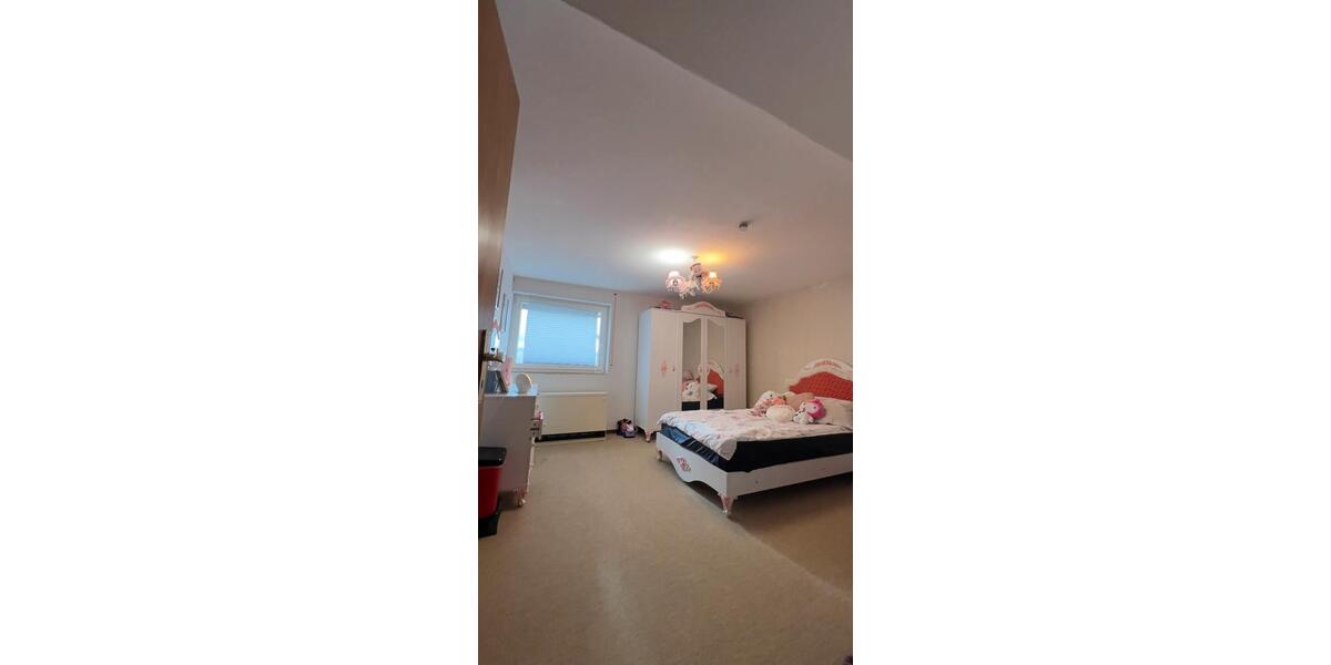 Einfamilienhaus Bisingen - 8 Zimmer, 180 m&sup2;, 1.500&euro; | Angebot:24841459