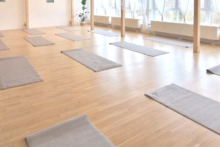 Dein KURSRAUM für Yoga, Tantra, Pilates, Meditation ; Mietraum zimmer
