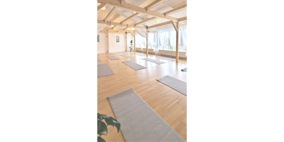 Dein KURSRAUM für Yoga, Tantra, Pilates, Meditation ; Mietraum zimmer