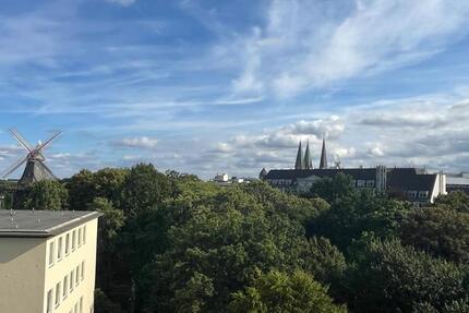 Altstadt | Blick über Bremen! Gepflegte, möblierte Wohnung in zentraler Lage bietet neues Zuhause!
