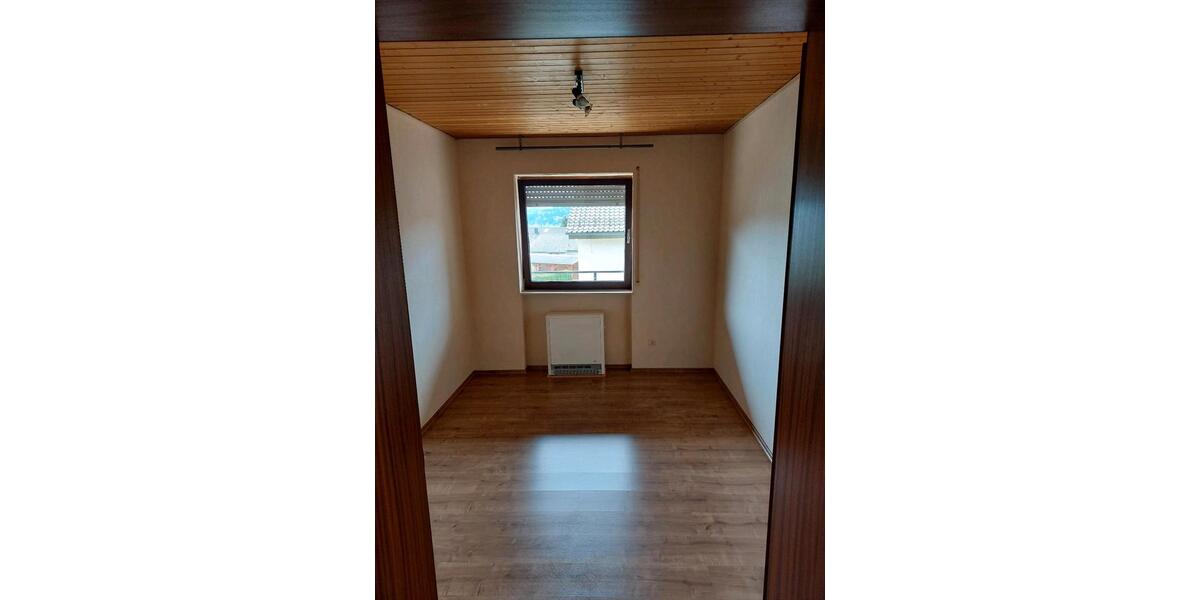 Etagenwohnung Oberrot - 4.5 Zimmer, 105 m&sup2;, 220.000&euro; | Angebot:26986034