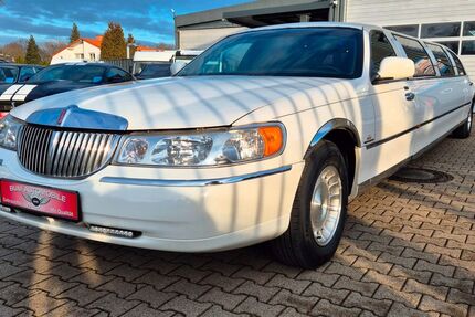 Lincoln Town Car 240.000 km 9.990 &euro; Recklinghausen 45659