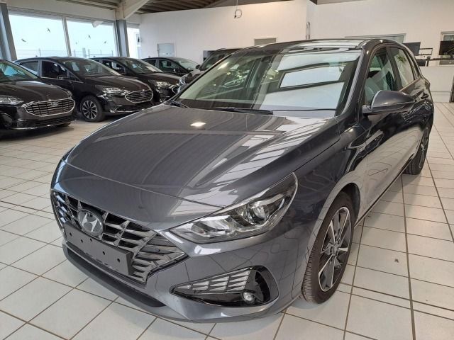 i30